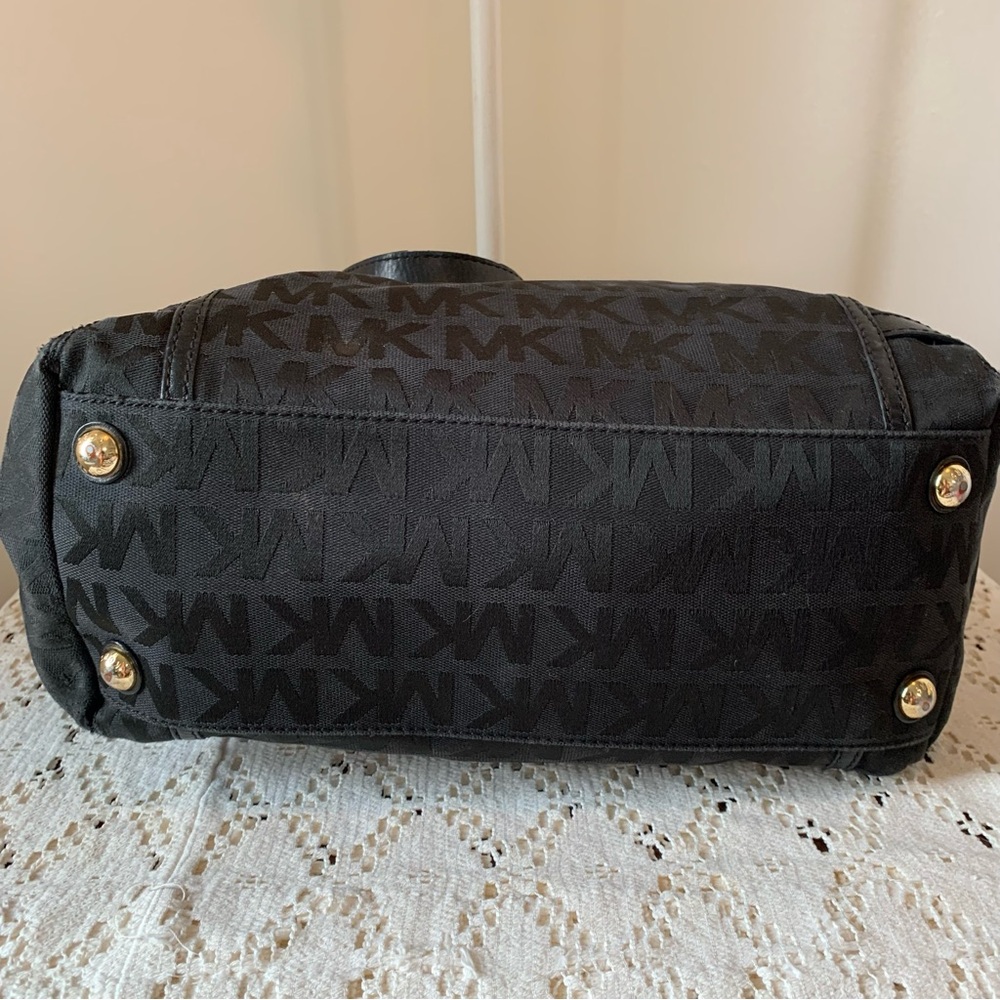 πSALEπ Michael Kors Gansevoort Tote Bag - Picture 7 of 16